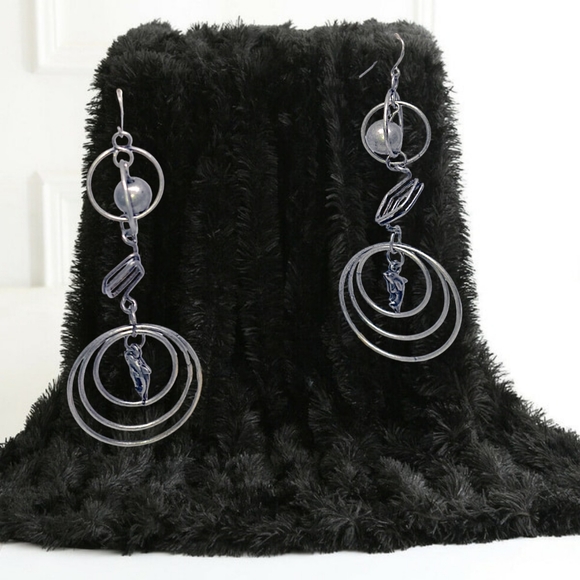 👣4/$20. Dangling Silver Tone Earrings with Dolphins - Picture 6 of 7
